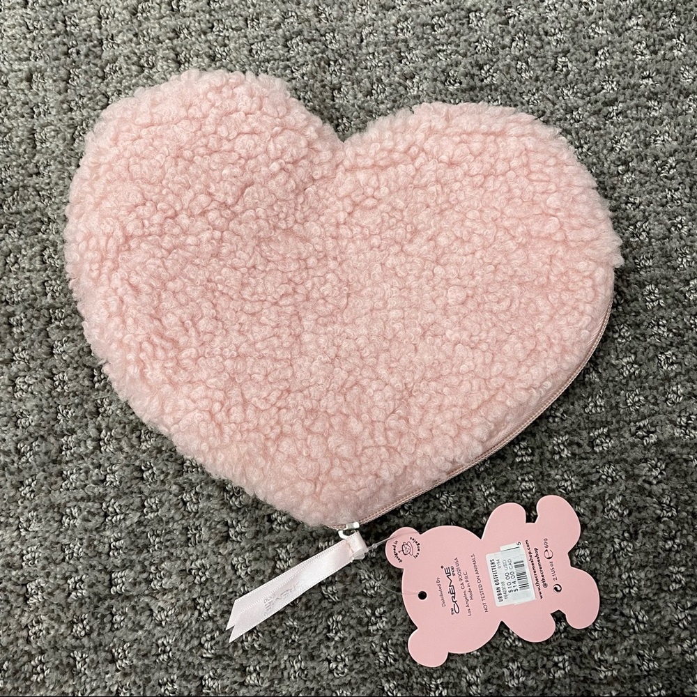 Creme shop Heart-shaped fleece pouch